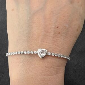 Adjustable silver plated heart bracelet clear CZ